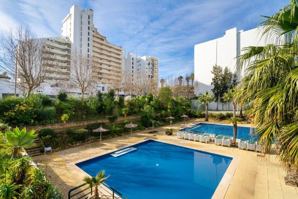 Jardins Da Rocha: Sunny With Pools And Parking